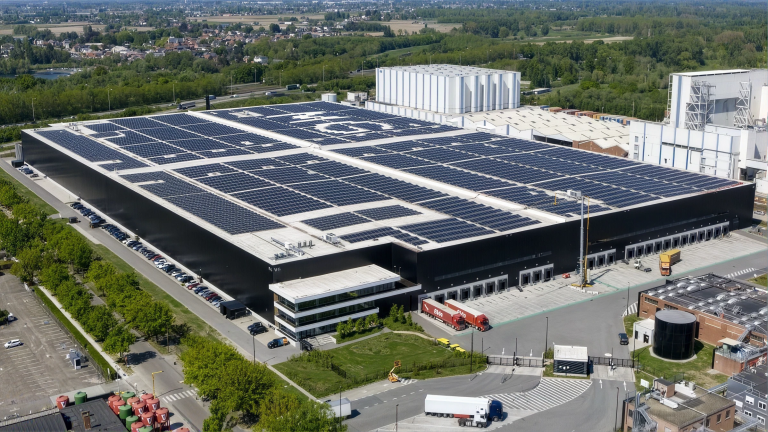 Solar warehouse installation